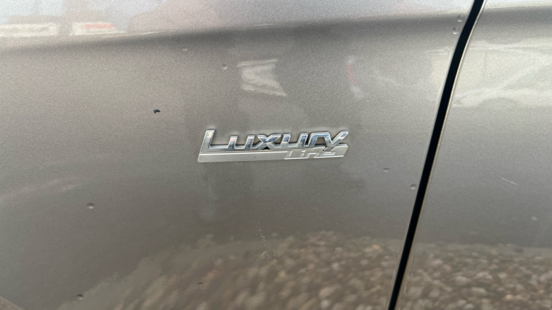 BMW 3 Series 330d xDrive Luxury 4dr Step Auto Diesel Saloon